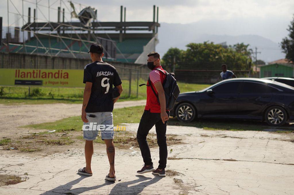 Así fue el primer día de Francisco Martínez en Marathón: El jugador que lo recibió, su dorsal y el saludo a toda la plantilla