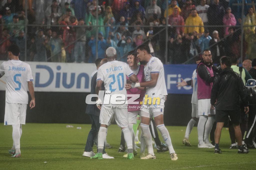 Bronca entre jugadores, el festejo de Honduras tras vencer a México y el feo gesto de Javier Aguirre, quien sufrió un corte en la cabeza