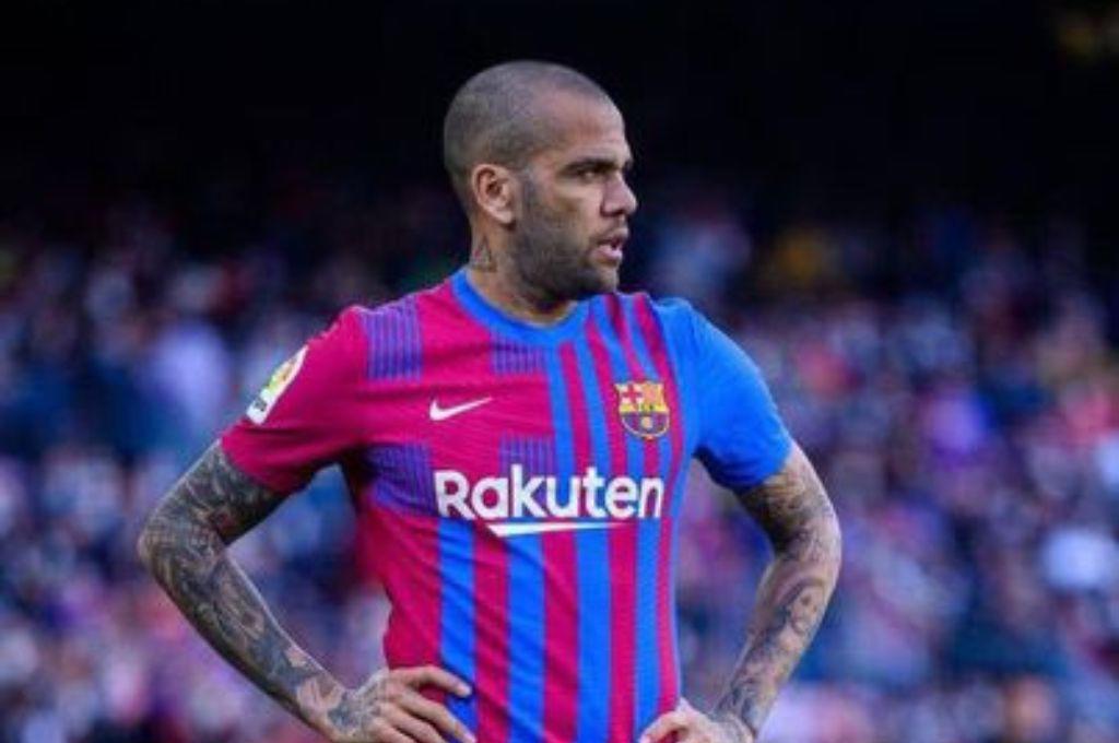 “Dani Alves se suicidó”: los mensajes que enviaron su mamá y hermano sobre la supuesta muerte del ex jugador