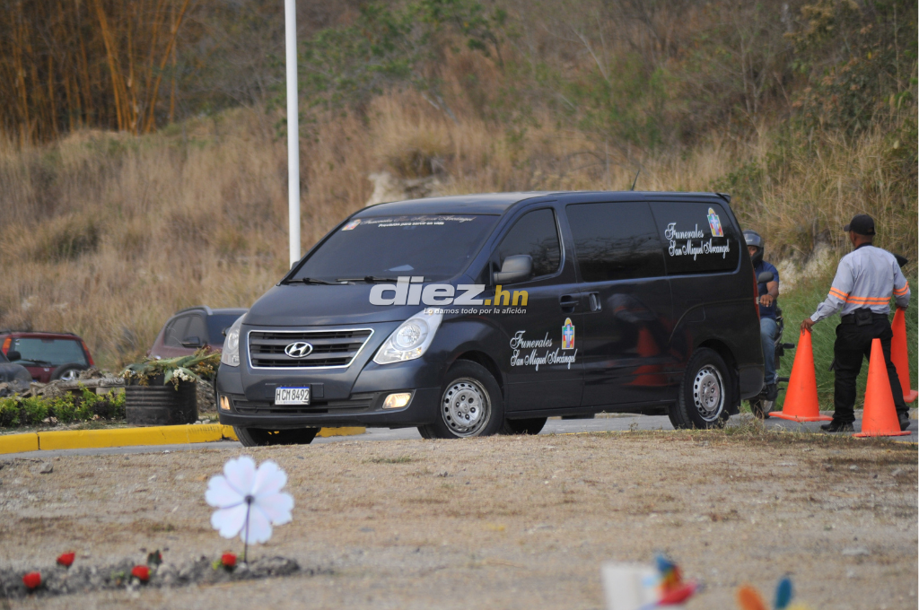 Desgarrador adiós: Rubén Matamoros llegó en silla de ruedas a enterrar a su hijo de 12 años y así recibió el respaldo