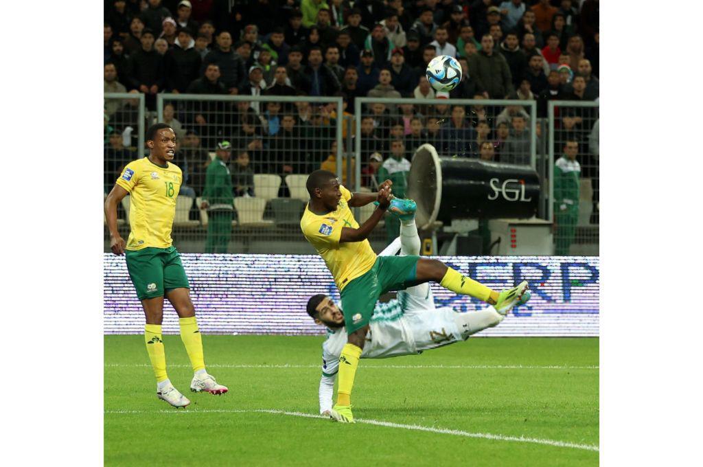 Premios Puskas 2024: ¿Quiénes son los rivales que tiene Michaell Chirinos al mejor gol del año?