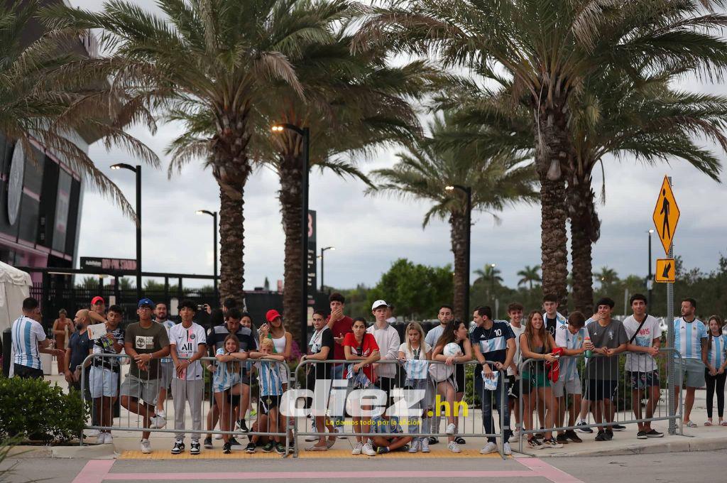 Así fue el segundo entreno de Argentina en Miami: liderado por Messi, Di María concentrado y las hermosas aficionadas
