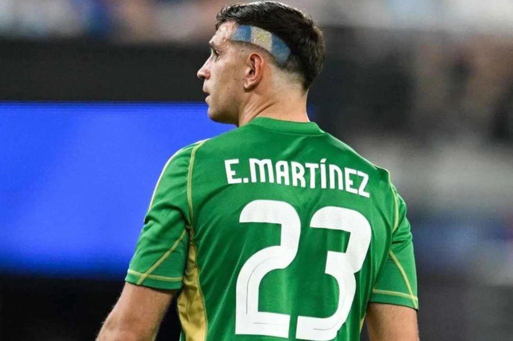 Dibu Martínez a la élite mundial: dos gigantes de Europa quieren al arquero argentino; no seguirá en Aston Villa