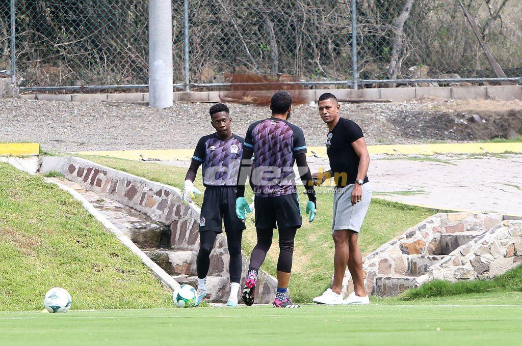 Visita de lujo, las órdenes de Pedro Troglio y las apuestas de Menjívar; así entrenó el Olimpia previo a la final ante Olancho