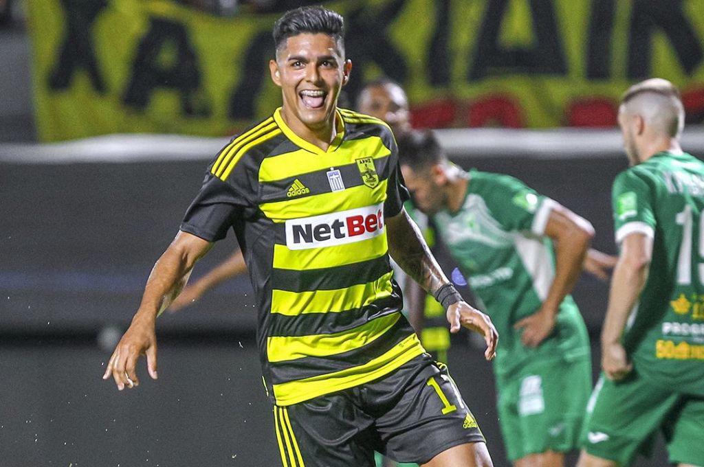 Luis Palma y el Aris Salónica están a 90 minutos de clasificar a fase de grupos de la Conference League