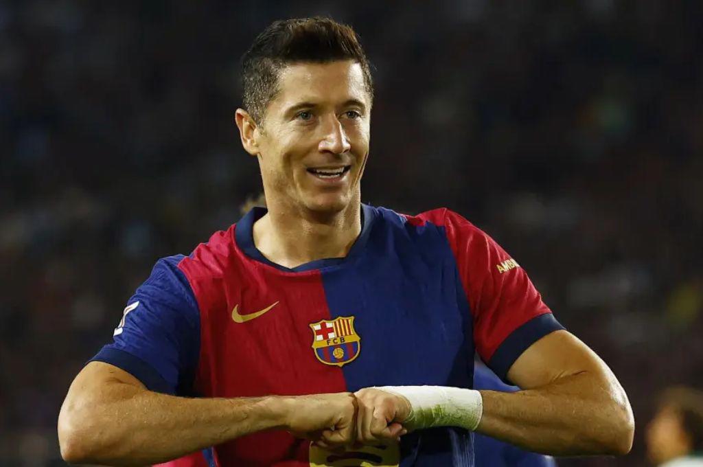 Lewandowski no lo quiere tener en el Barcelona y Deco ya lo sabe junto a Flick: “No vería con buenos ojos su llegada...”