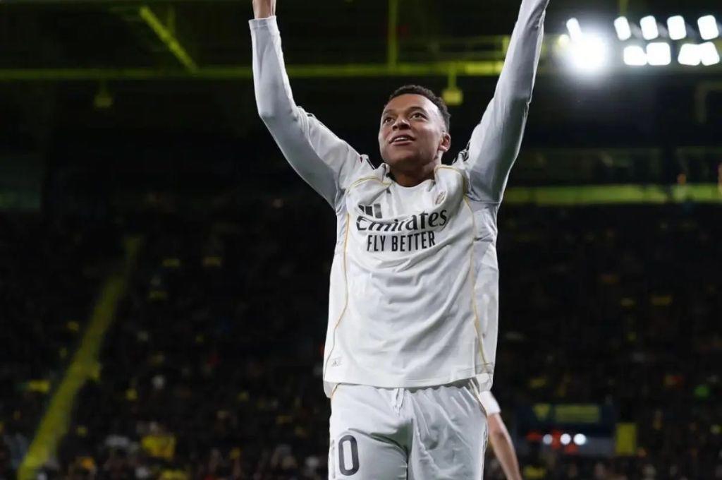 ¿Noviazgo confirmado? Mbappé estalla las redes: la hermosa actriz con la que ha sido ligado la estrella del Real Madrid