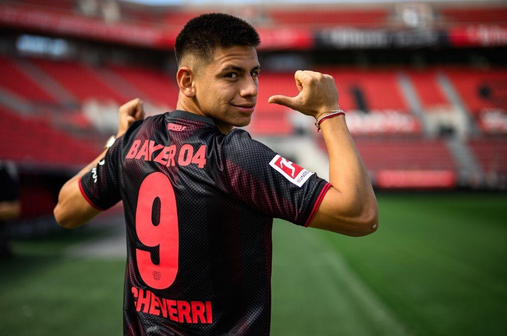 Real Madrid fichará a jugador desconocido, Flick le súplica que se quede en Barcelona y Messi con nueva dupla en Miami