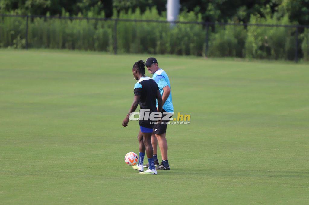 La charla de Diego con futbolista y la admiración de “Chelito” a Pinto: el último entrenamiento de Honduras antes de enfrentar a Haití