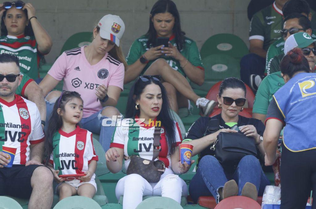 El ambiente en el Yankel por el clásico Marathón-Real España; las bellas mujeres que deslumbran en las graderías