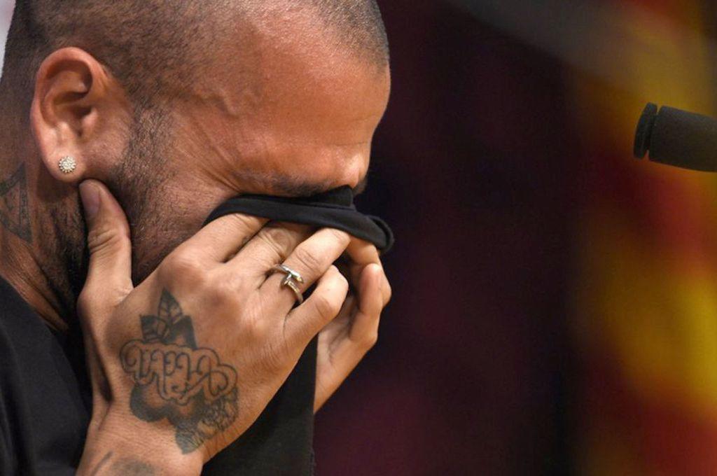 “Dani Alves se suicidó”: los mensajes que enviaron su mamá y hermano sobre la supuesta muerte del ex jugador