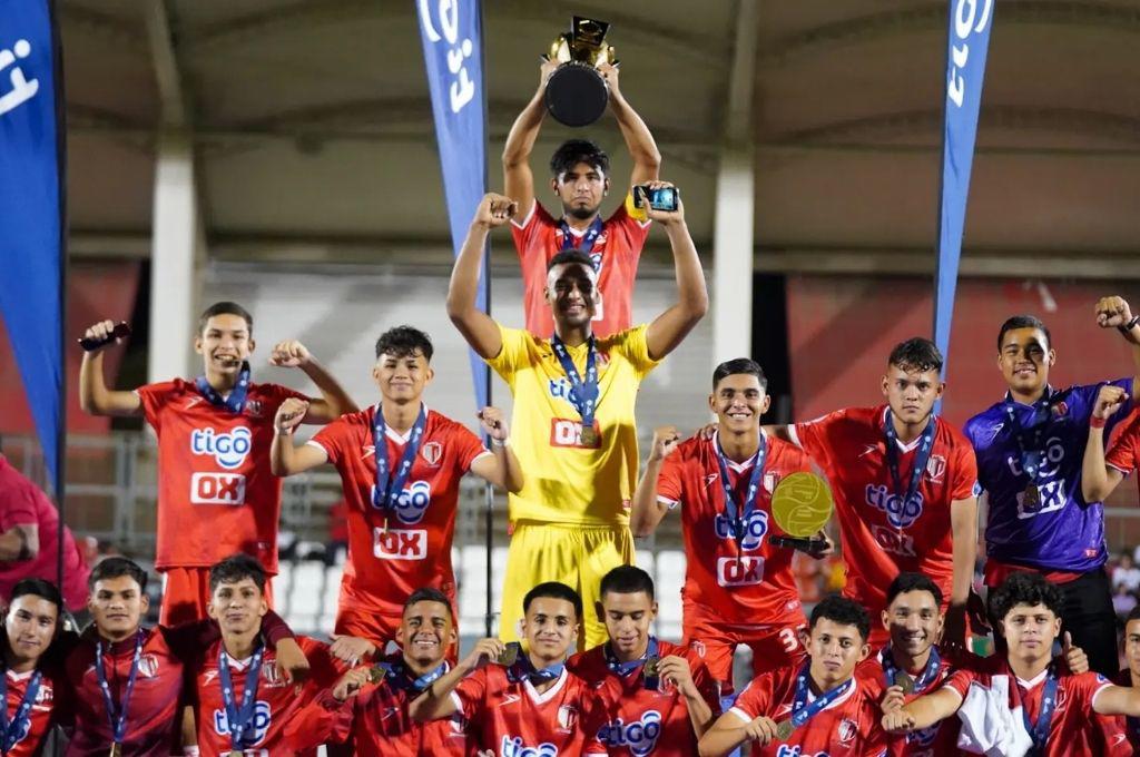 Alajuelense supera a los de la Liga MX y el Inter Miami de Messi sufre duro revés: estos son los clubes más destacados del 2025