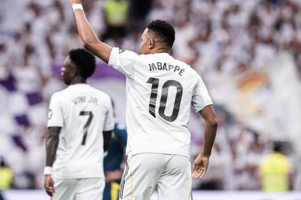 ¿Noviazgo confirmado? Mbappé estalla las redes: la hermosa actriz con la que ha sido ligado la estrella del Real Madrid