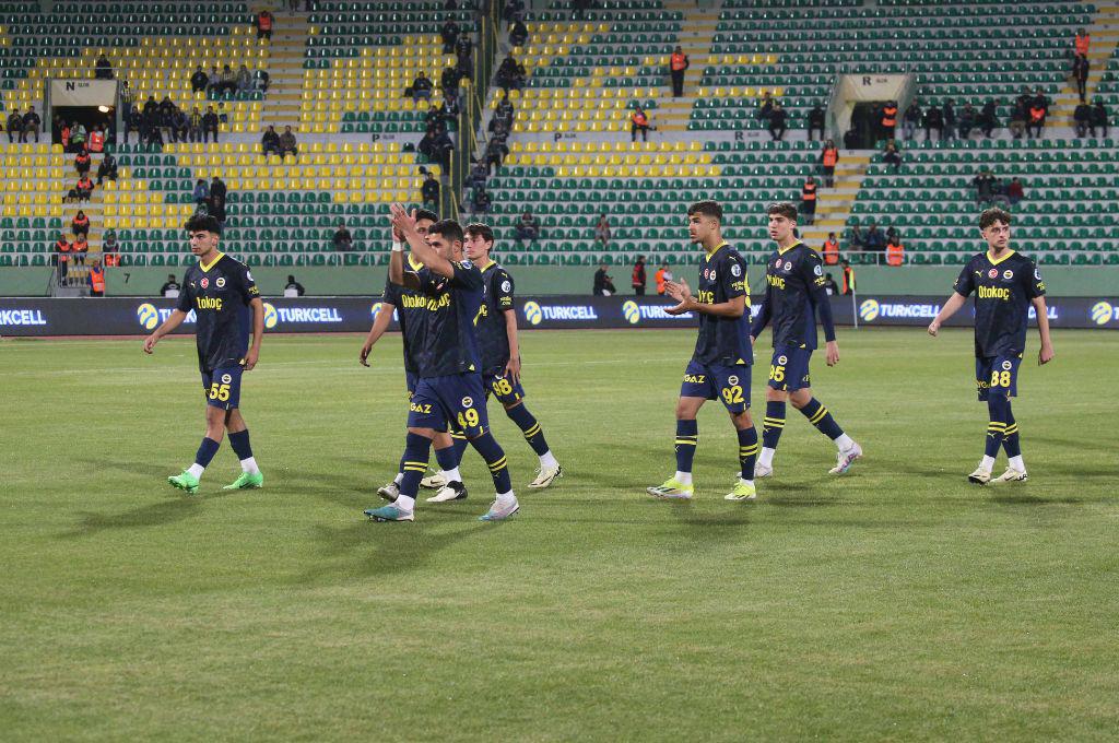 ¿Se repetirá la final? Galatasaray se burló del Fenerbahçe tras humillados en 50 segundos y retirarlos del campo