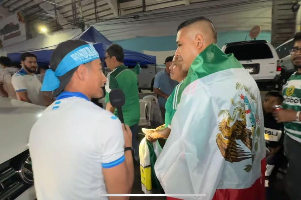¡Besó el escudo! Shin Fujiyama estalló de la locura en el triunfo de Honduras vs México: el mensaje a Choco y ¿le gustó la cerveza?