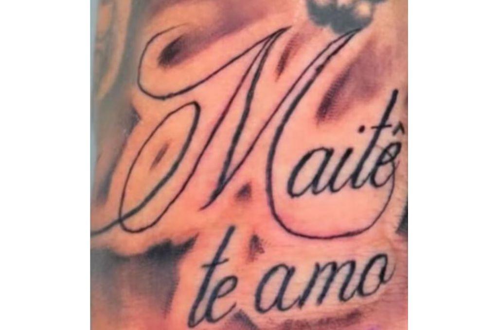 Se tatuó el nombre de “su hija” y descubrió que no es el padre biológico: “Hicimos pruebas de ADN y salieron negativas”