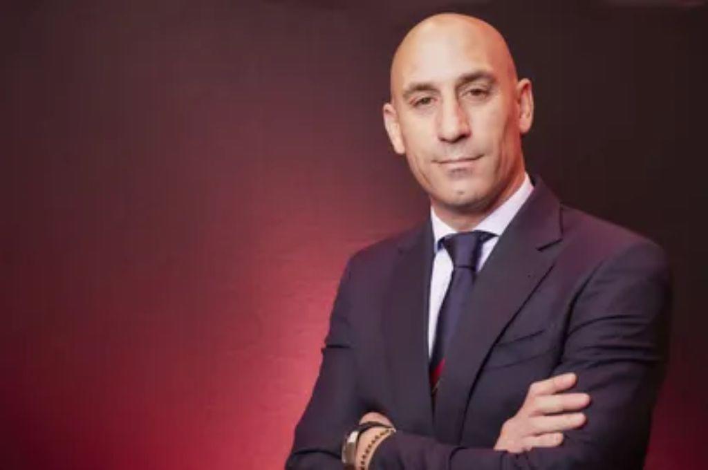 Fiscalía de España se olvida de Dani Alves y ahora piden esta dura sentencia para Rubiales por el beso forzado a Hermoso