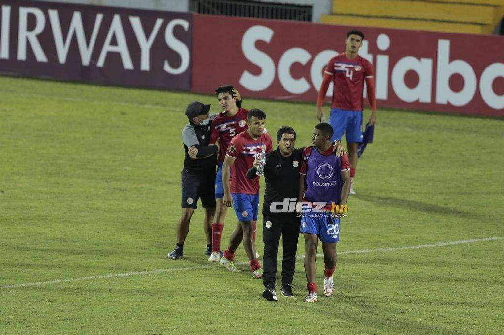 ¡Tico aplicó terrible voladora! Así fue la pelea de Costa Rica contra Estados Unidos en el Premundial de Concacaf