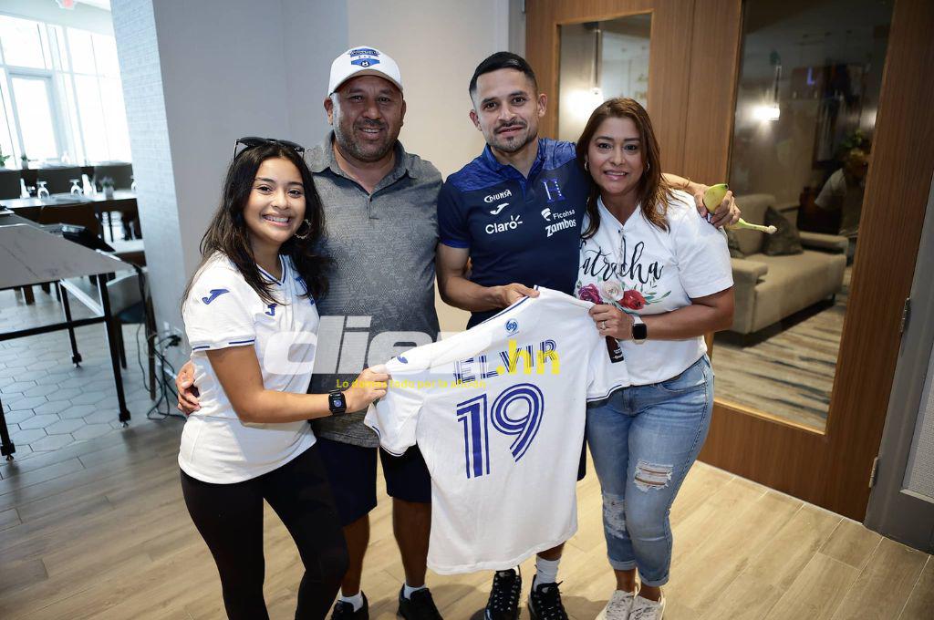 La sorpresiva visita de exmundialista al hotel de concentración de Honduras; aficionados se hicieron presente en Miami