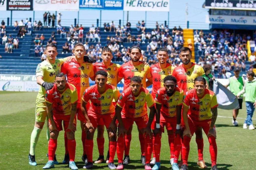 ¿Quién tiene más entre Olimpia y Saprissa? Estos son los equipos con más títulos ligueros en Centroamérica