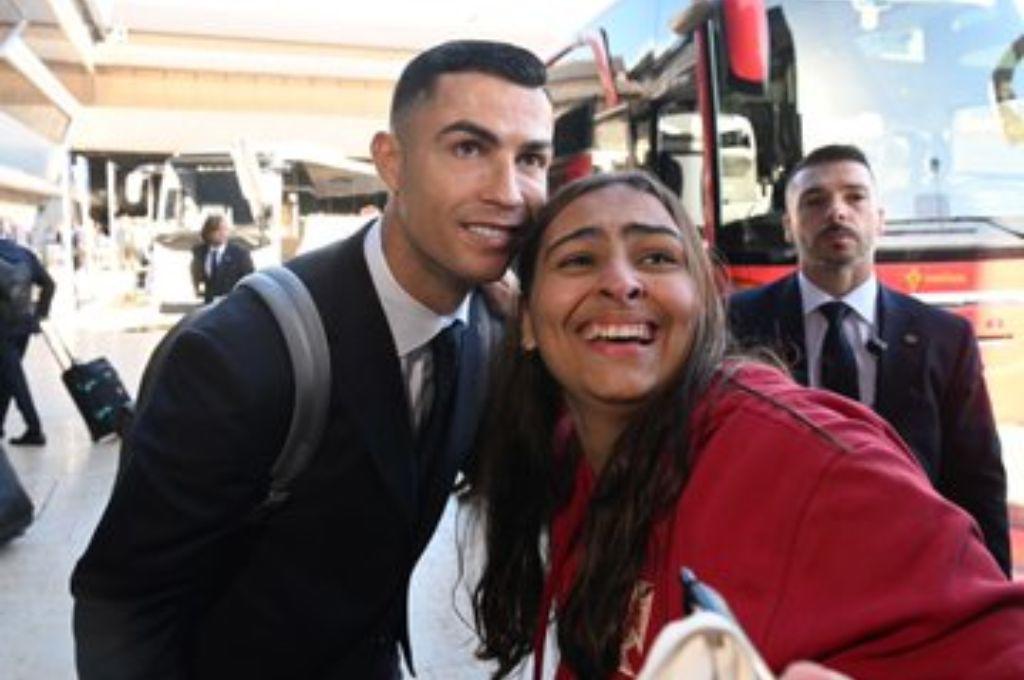 ¡Llegó el comandante! Elegante y sonriente arribó Cristiano Ronaldo a su último baile con Portugal al Mundial Qatar 2022