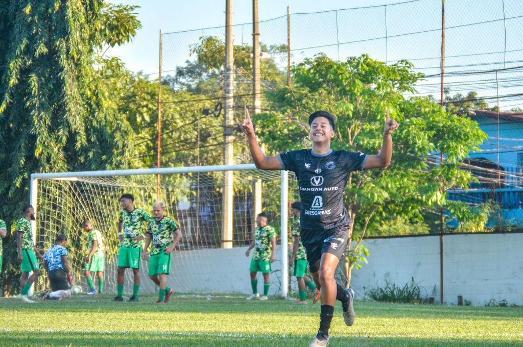 Alberth Elis cosechando estrellas: Panteras FC es campeón de la Liga Mayor de San Pedro Sula en su primer torneo