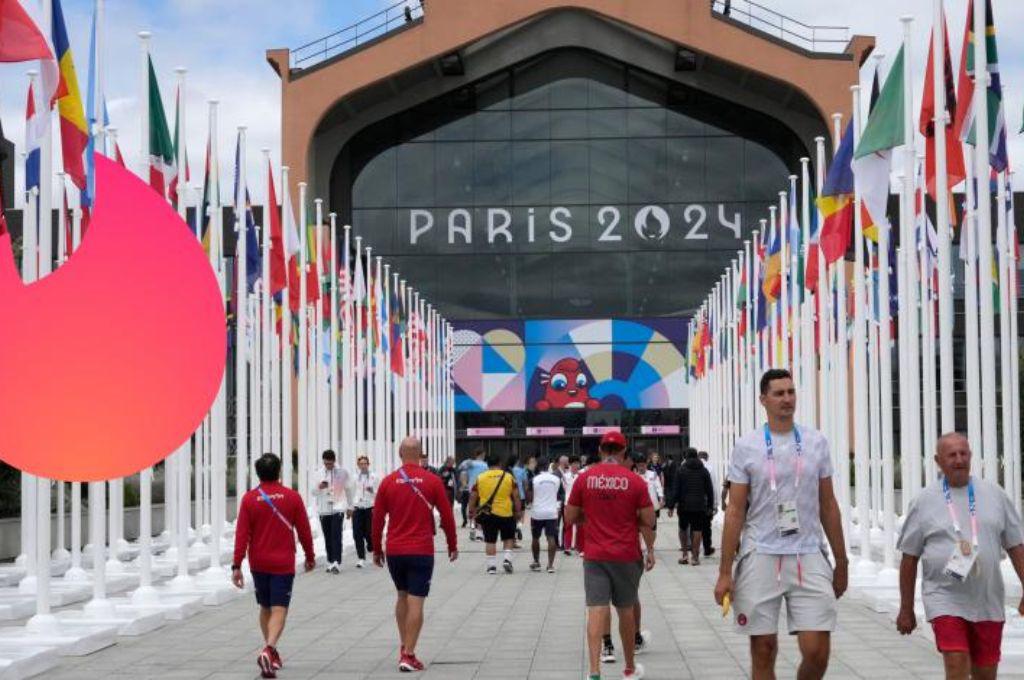 Tinder en los Juegos Olímpicos: Atleta explica como funciona la aplicación de relaciones y revela lo inesperado: “Quieres babys...”