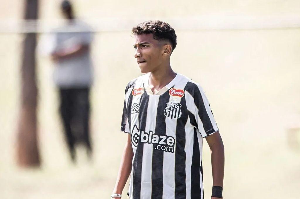 Mientras su padre sigue en la cárcel, el hijo de Robinho ha firmado con club histórico: está es su cláusula millonaria