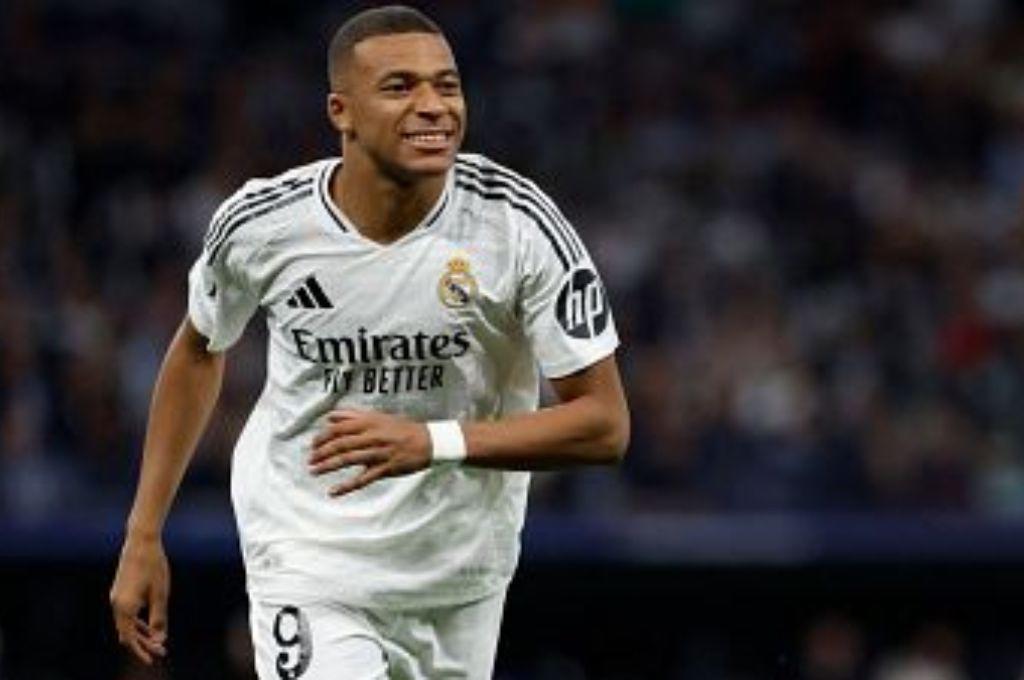 Con bajas importantes: Ancelotti y la reparada alineación del Real Madrid con la que buscará destrozar al Barcelona de Flick