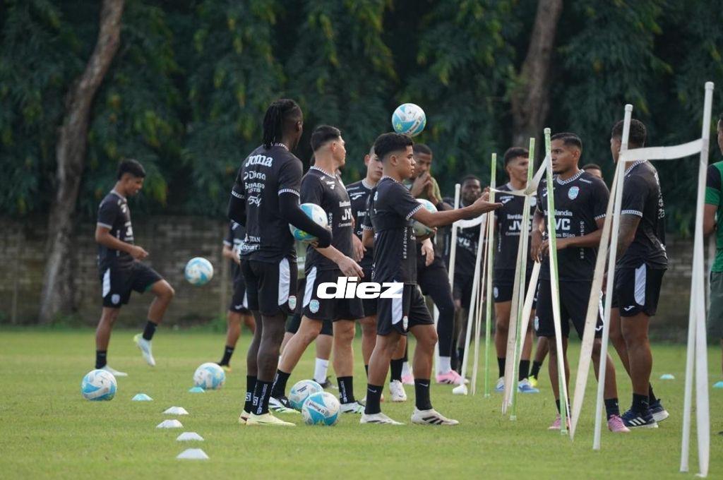 ¿Lo arriesgará Lavallén? Samudio es la duda y plantilla de Marathón recibió visita especial previo a la final ante Olimpia