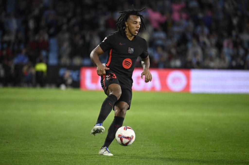 Se revela la bronca de Flick con sus jugadores en la banca y señalan al culpable del empate del Barca: “El primer gol es una tontería”