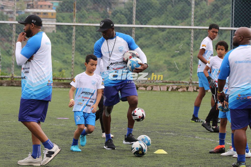 Rambo de León, David Suazo y Wilson Palacios enseñando: Así son los entrenamientos de los “Hermanos Catrachos”