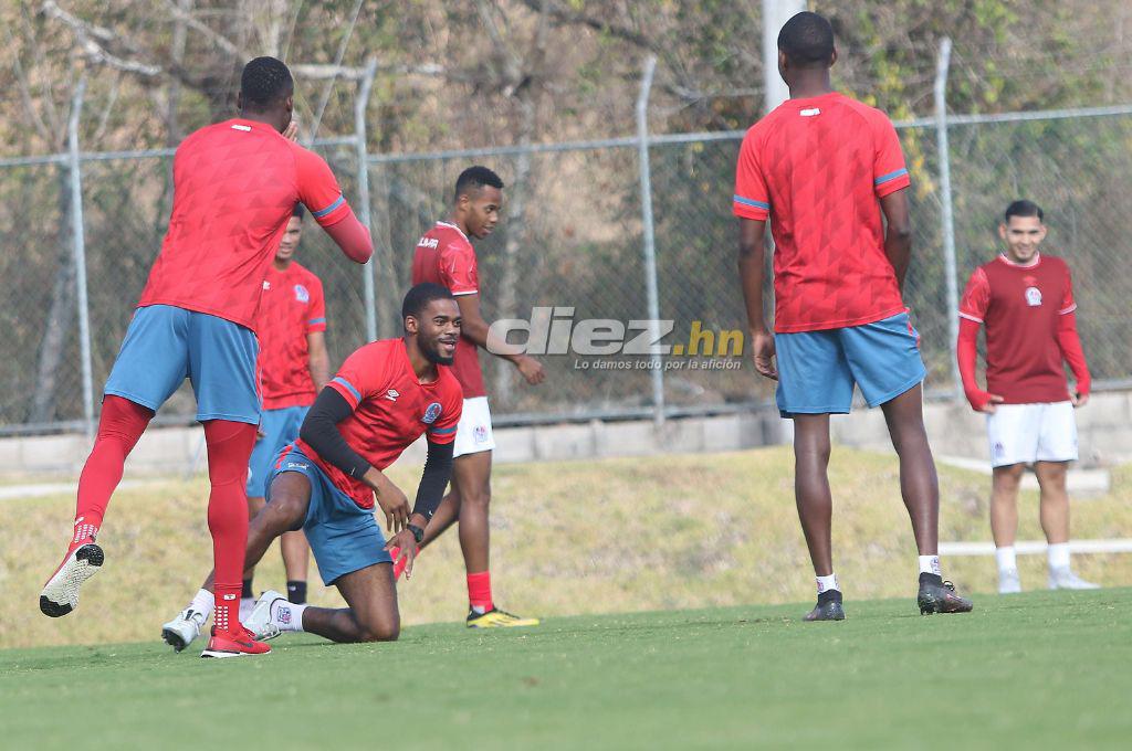 ¡Plagado de ausencias! El Olimpia de Pedro Troglio entrena diezmado previo al partido ante el Victoria