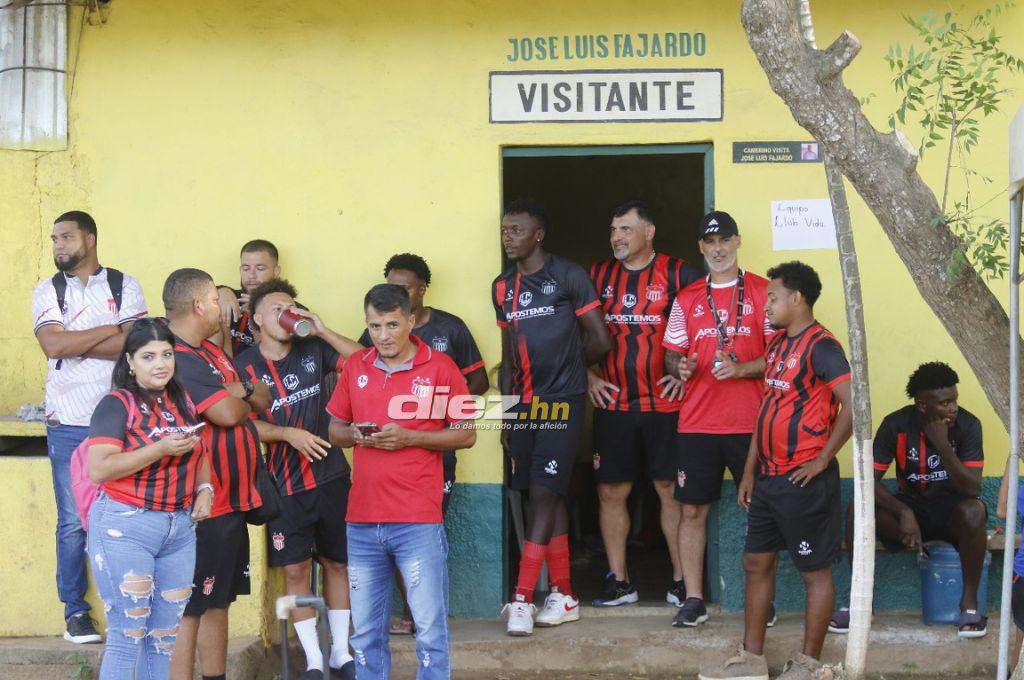 ¿Qué pasará con el Vida? Jugadores y cuerpo técnico fueron sorprendidos, amistoso y la visita especial que tuvieron