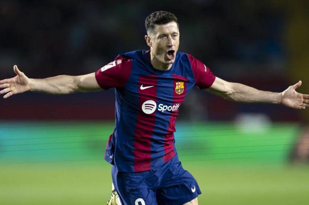 Lewandowski no lo quiere tener en el Barcelona y Deco ya lo sabe junto a Flick: “No vería con buenos ojos su llegada...”