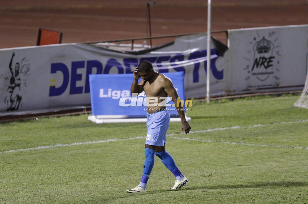 Jhow Benavídez de portero, la roja a “Buba” López y bronca entre jugadores de Real España y Génesis