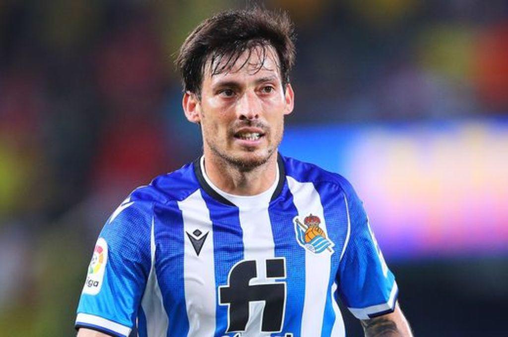 El mediocampista español David Silva fue condenado a pagar una multa por agredir a una mujer