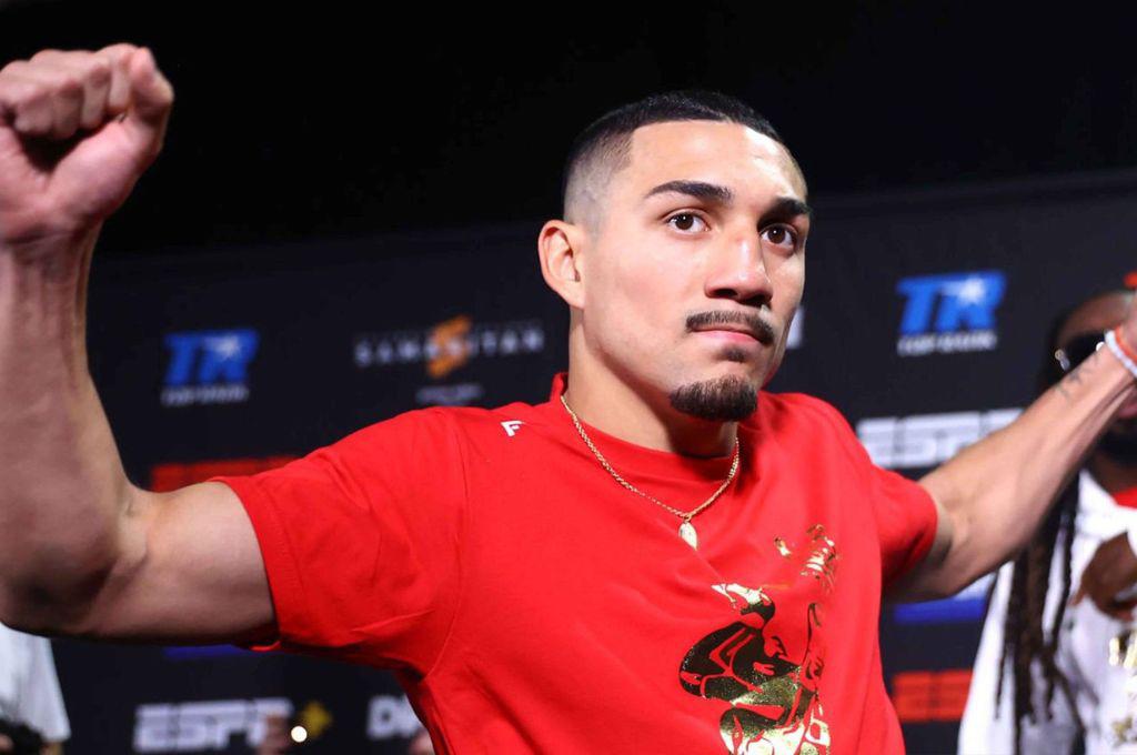 ¡Así lo mandó a la lona! Teófimo López y su resurrección ante Pedro Campa: la bandera de Honduras presente