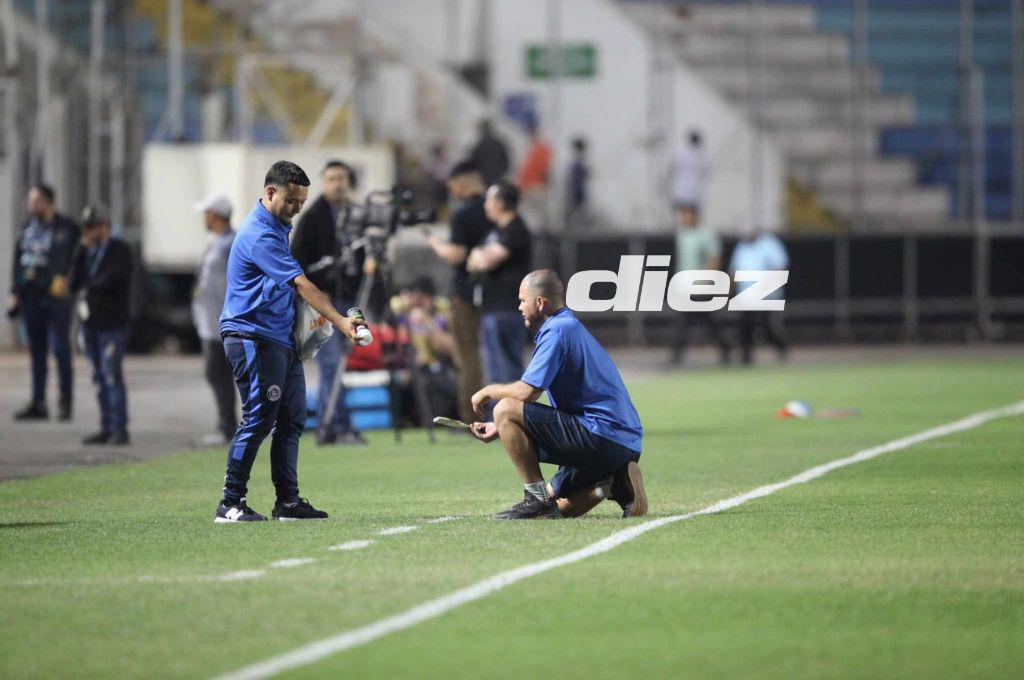 Polémica: Motagua y Cincinnati usarán sillas plásticas en banquillos improvisados para cumplir con Concacaf
