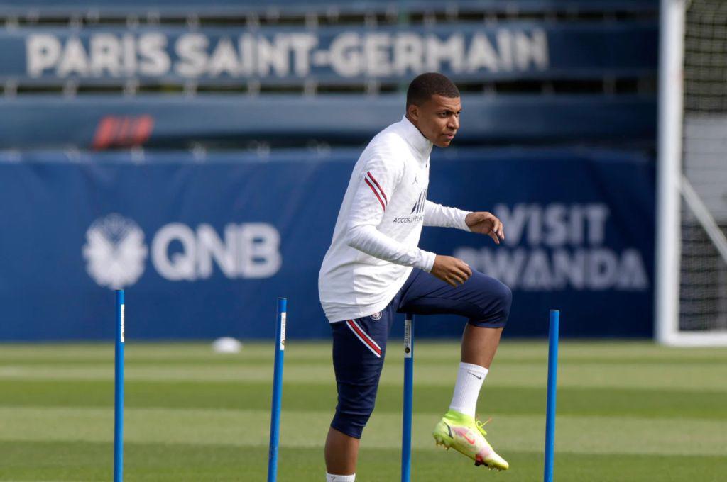 Mbappé se despidió de sus compañeros del PSG en el entrenamiento: ¿A qué equipo les dijo que va?