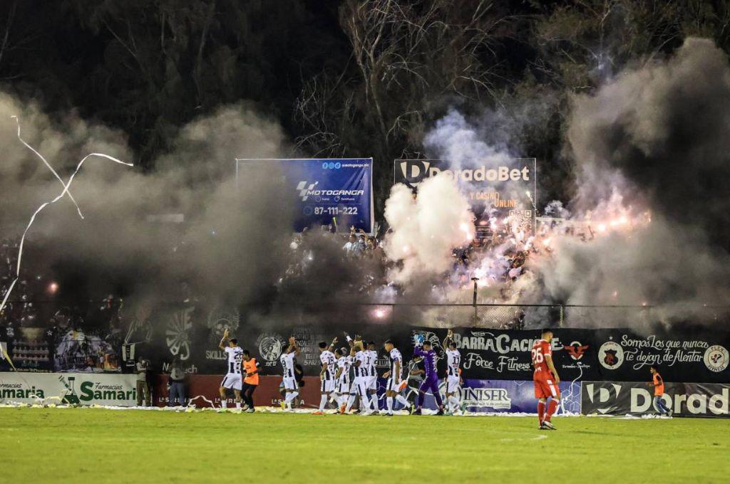 ¿Quién tiene más entre Olimpia y Saprissa? Estos son los equipos con más títulos ligueros en Centroamérica
