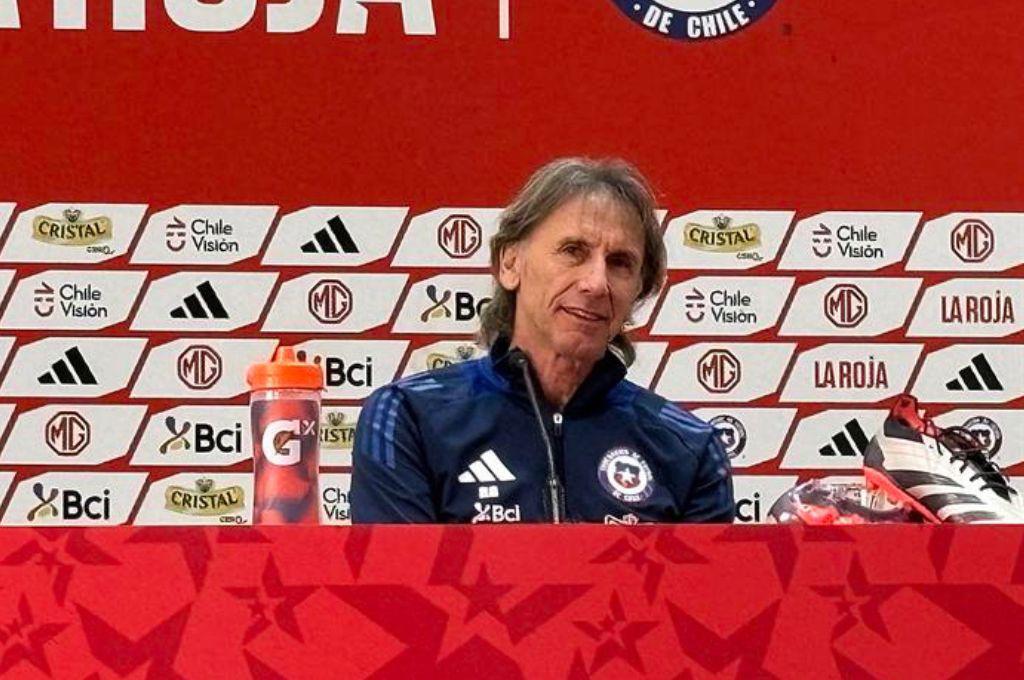 El agarrón de Ricardo Gareca, técnico de Chile, con periodista que recriminó su trabajo: “Ustedes no son técnicos, yo sí”