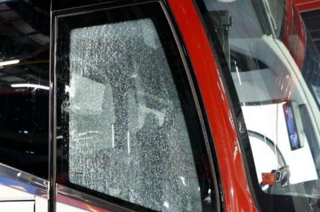 Dañaron el bus de su propio club: así fueron las llegadas del Barcelona y Madrid al Camp Nou