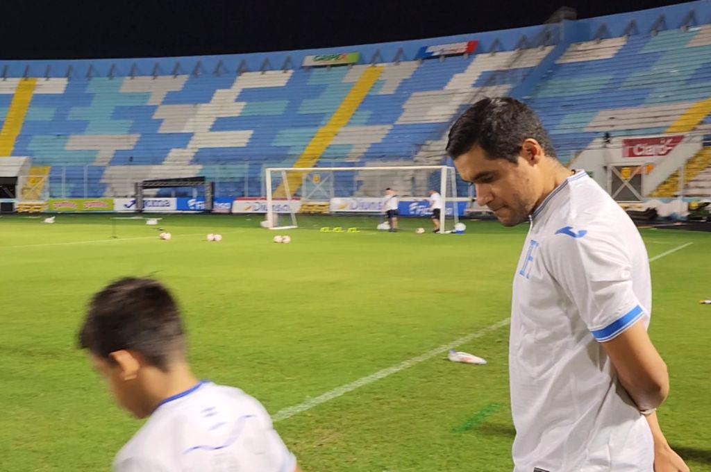 Selección de Honduras recibe visita de lujo previo al partido ante Jamaica por la Liga de Naciones de la Concacaf
