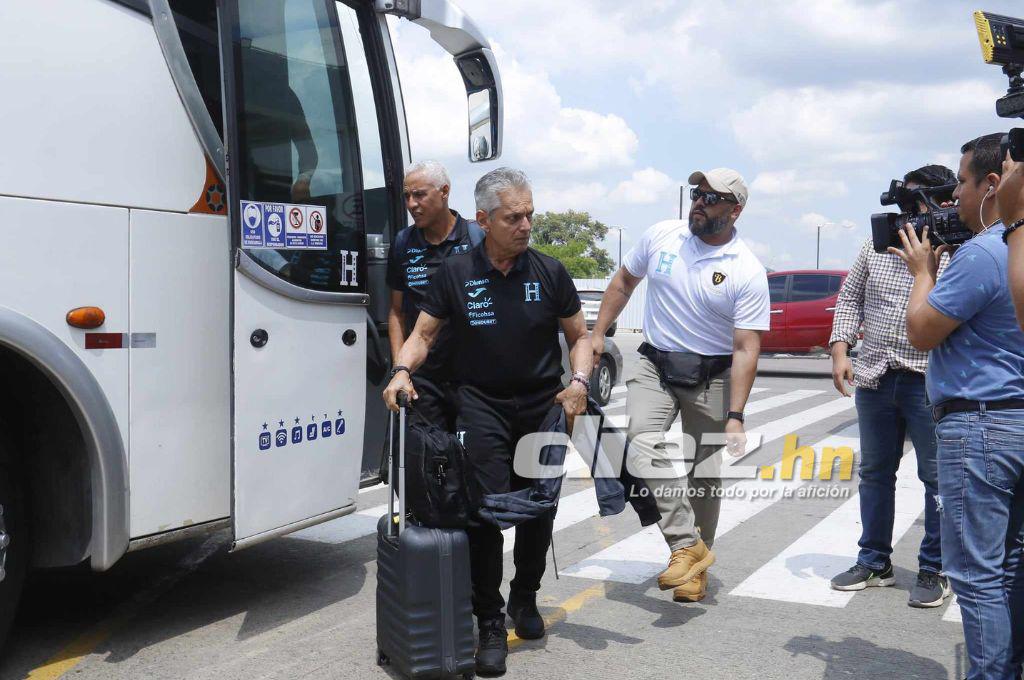 ¿Qué pasó con Rueda en el aeropuerto? hay convocado de emergencia y la afición contenta; así fue la salida de la H hacia República Dominicana