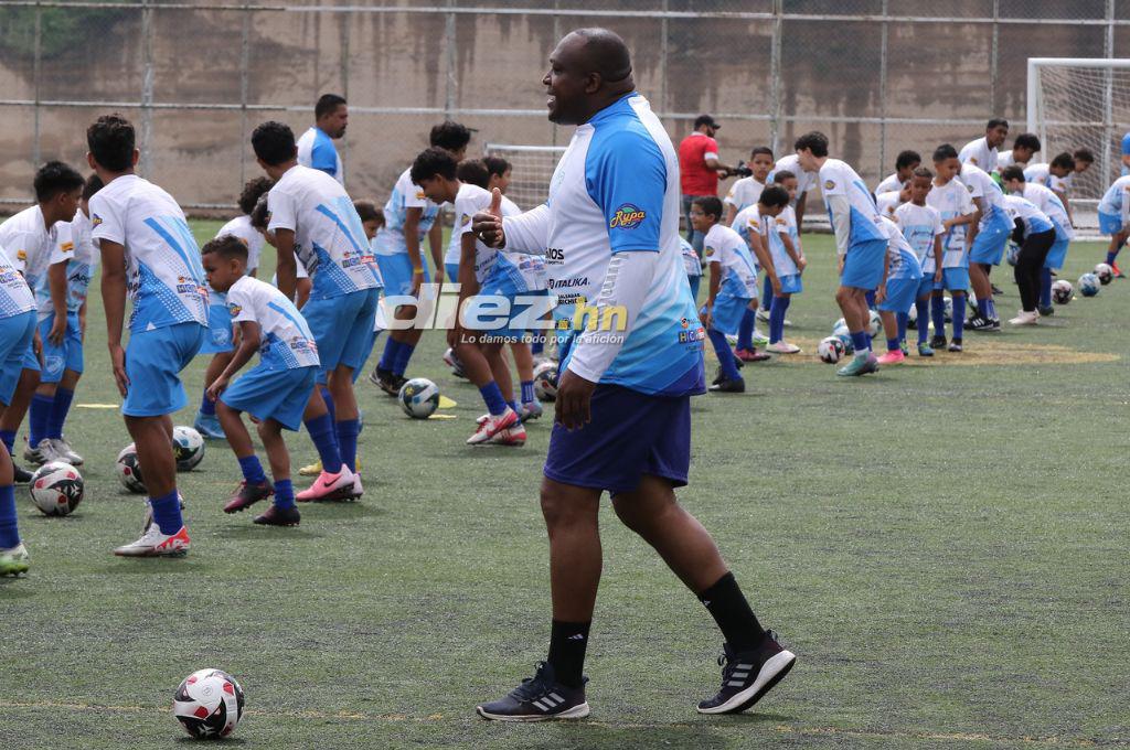 Rambo de León, David Suazo y Wilson Palacios enseñando: Así son los entrenamientos de los “Hermanos Catrachos”