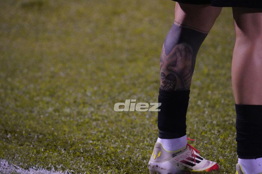 Messi anotó e hizo magia en el Olímpico: el gran gesto del argentino y los jugadores del Olimpia que ‘insistieron’ por su camisa