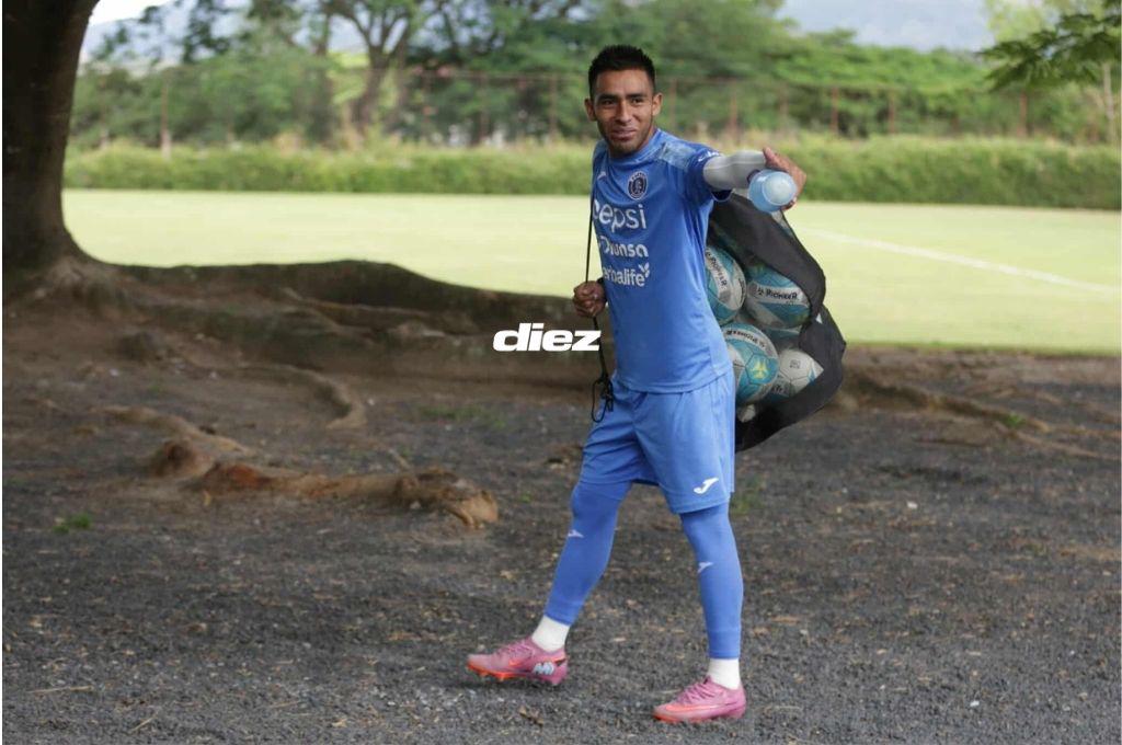 Fichajes: Nuevo legionario, Olimpia recibe duro golpe y Marathón apunta a la décima