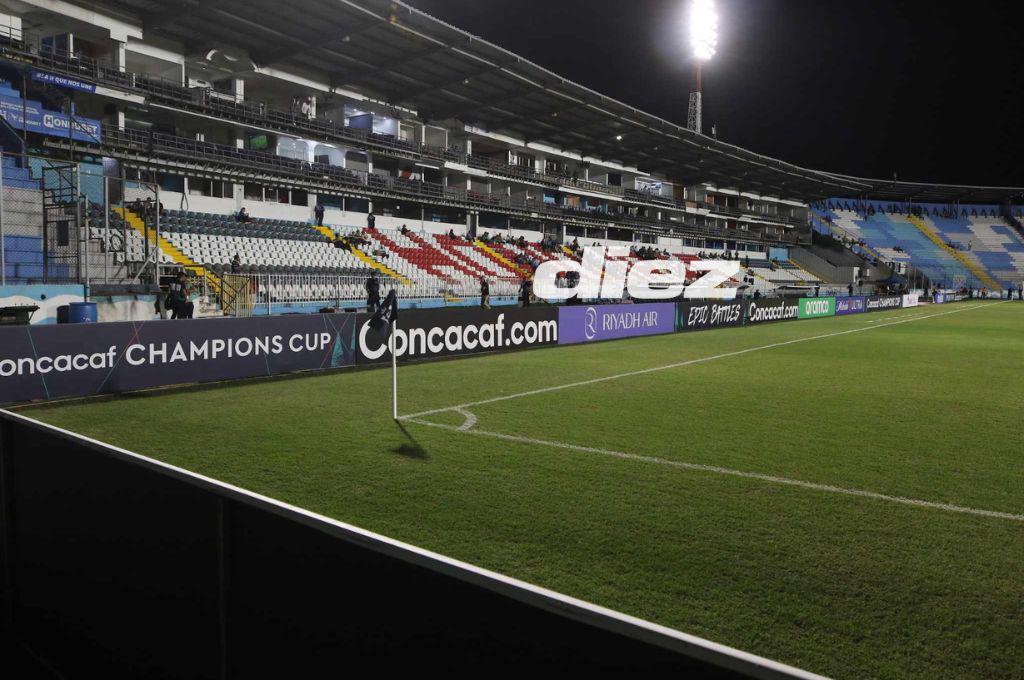 Polémica: Motagua y Cincinnati usarán sillas plásticas en banquillos improvisados para cumplir con Concacaf