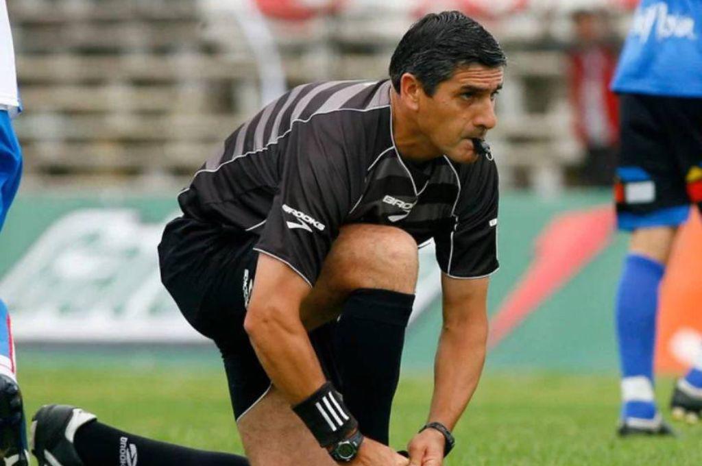 Árbitro confiesa que ayudó a Messi para jugar una final de la Copa América a cambio de un regalo: “Me lo dio en el camerino”